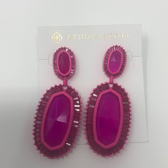 Kendra Scott Jewelry - Kendra Scott Kaki Earrings Matte Magenta